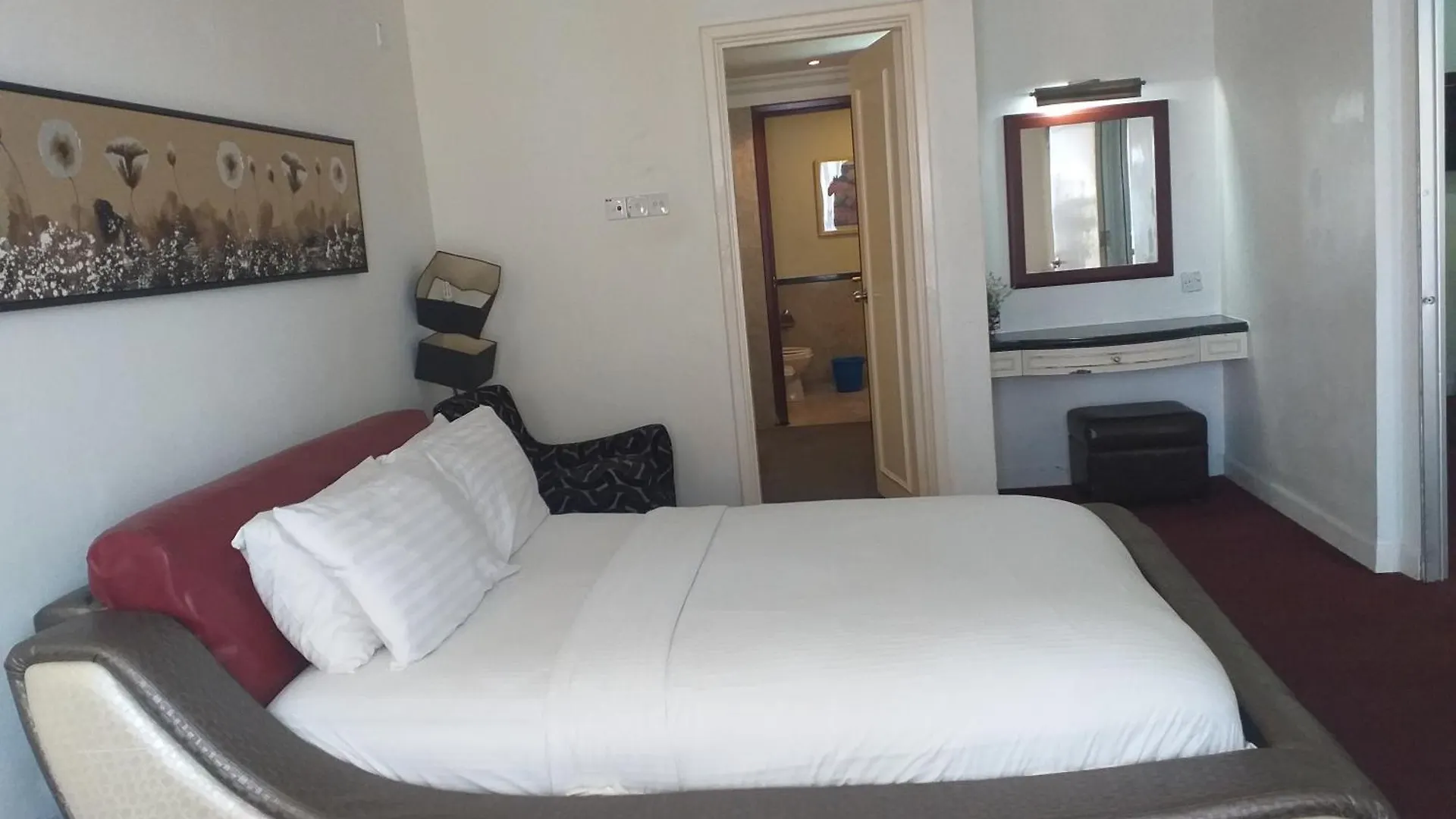 Nice World Service Suite At Times Square Kuala Lumpur