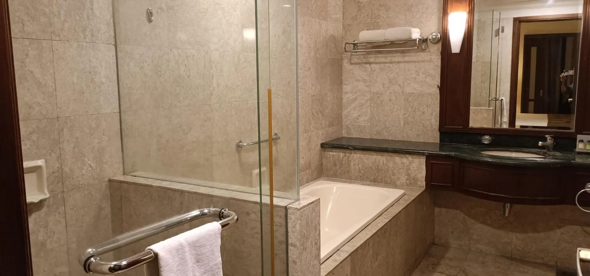 Nice World Service Suite At Times Square Kuala Lumpur 0*,  Malaysia