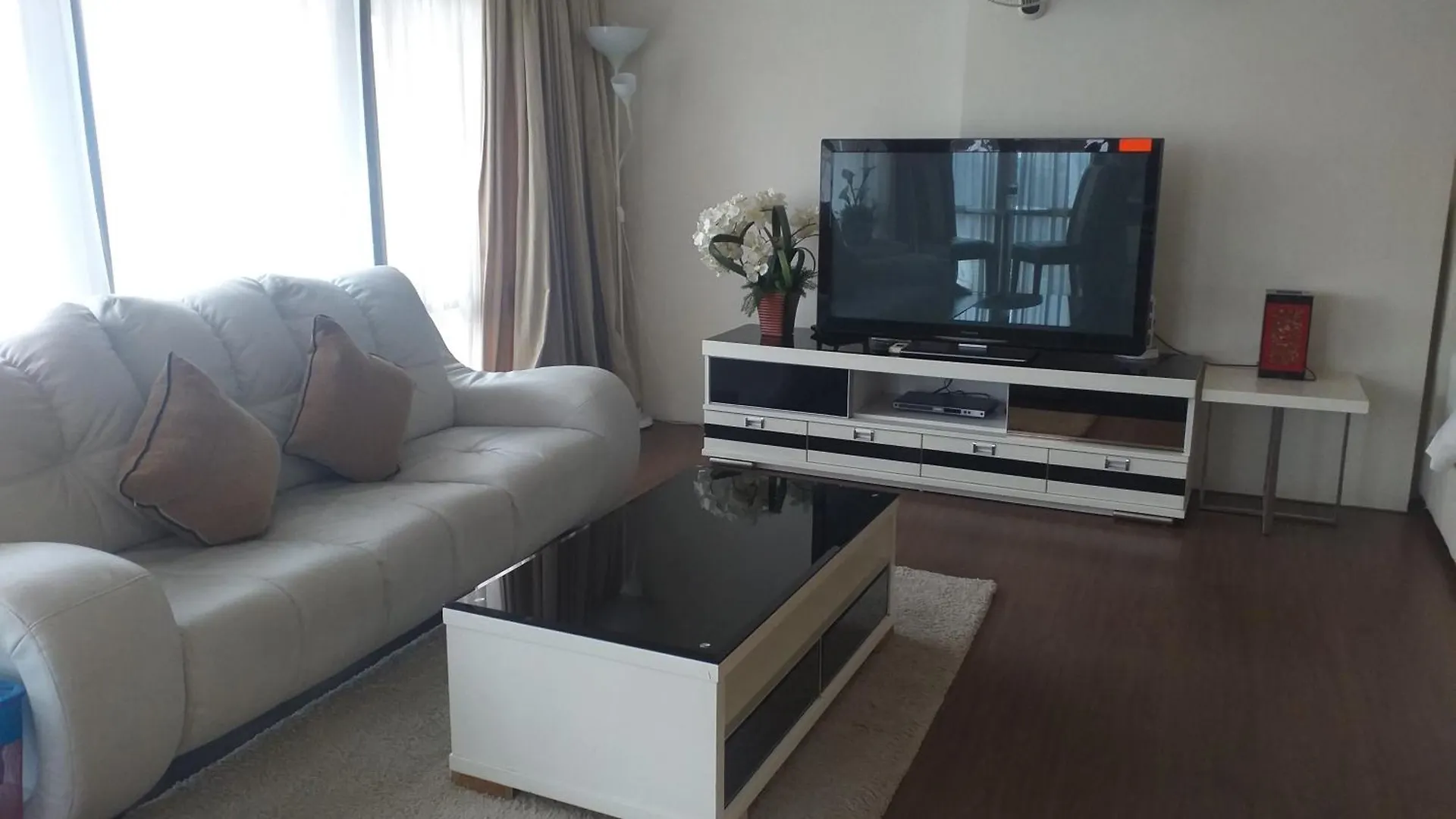 Nice World Service Suite At Times Square Kuala Lumpur Lejlighed