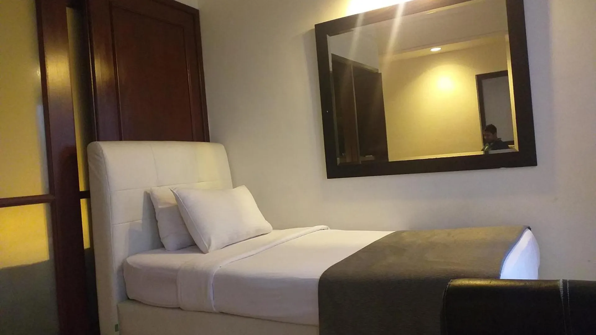 Nice World Service Suite At Times Square Kuala Lumpur 0*,